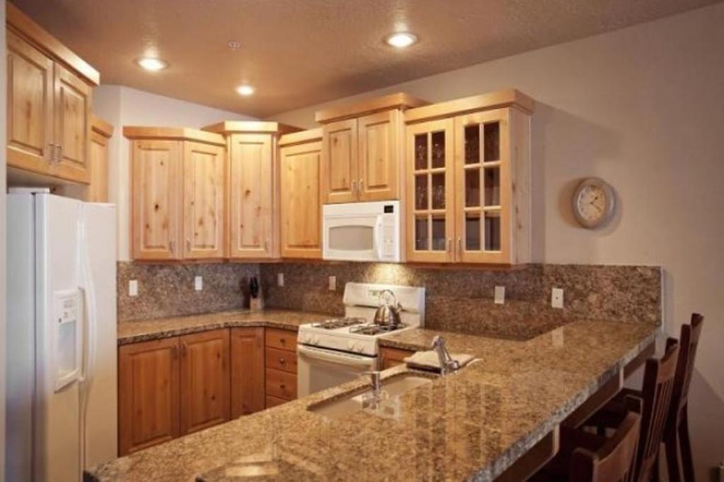Town Point Condos By Park City Vacations Room photo
